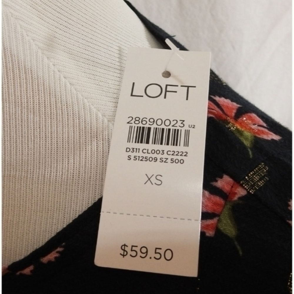 NWT Loft Floral‎ Top Size X-Small - Picture 4 of 15